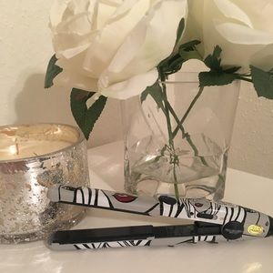 Travel size Paul Mitchell hair straightener